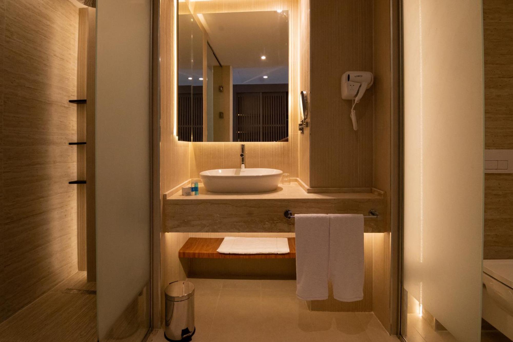One Resort Premium האממט מראה חיצוני תמונה
