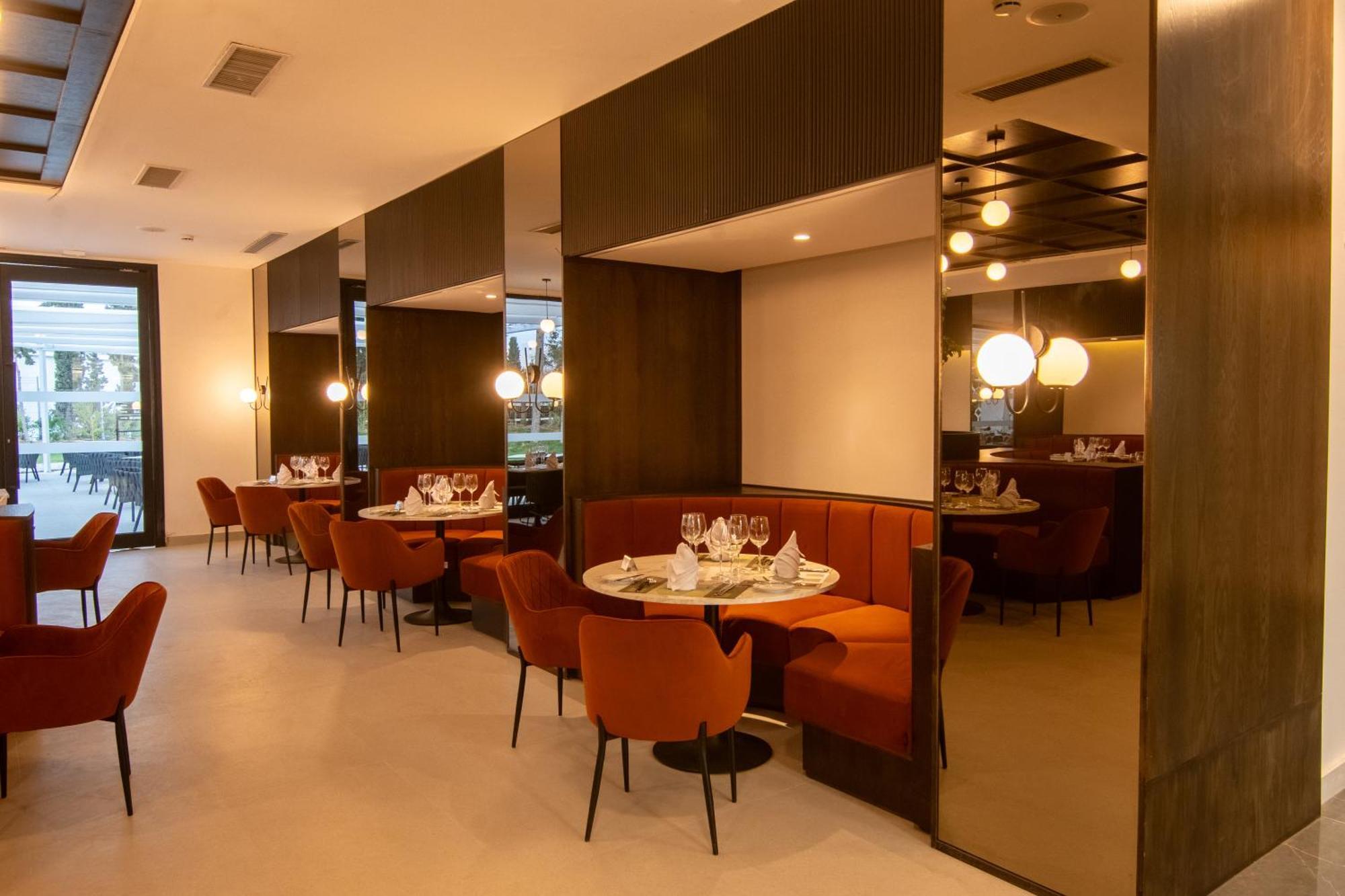 One Resort Premium האממט מראה חיצוני תמונה