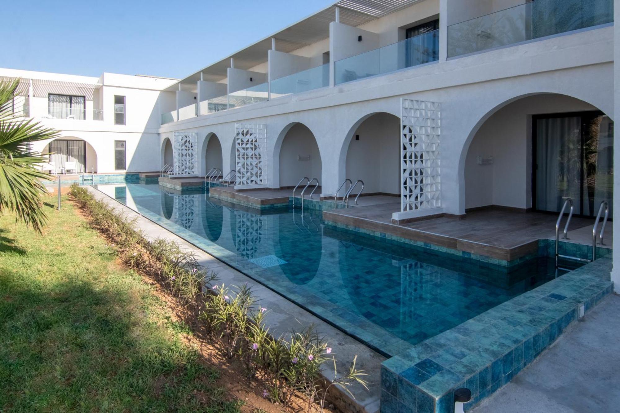 One Resort Premium האממט מראה חיצוני תמונה