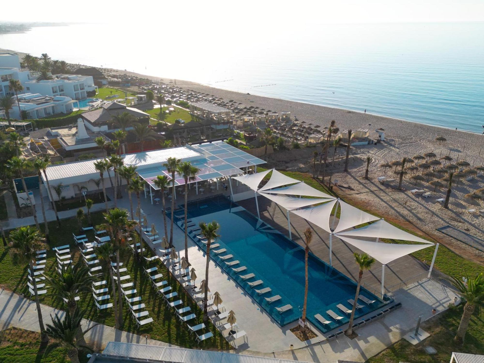 One Resort Premium האממט מראה חיצוני תמונה