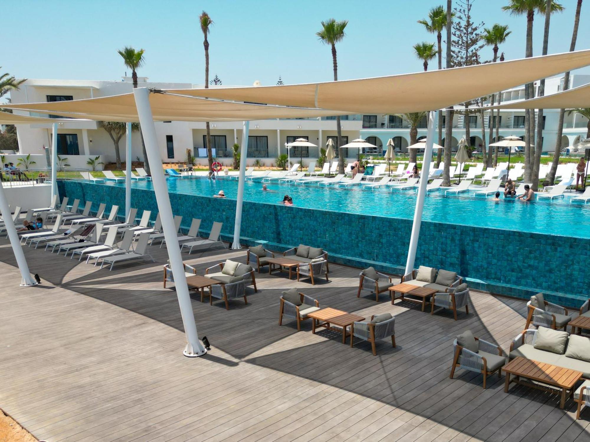 One Resort Premium האממט מראה חיצוני תמונה